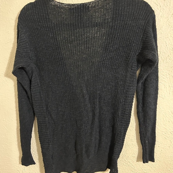 Women’s Forever21 Cross front knot sweater size S - Picture 3 of 3